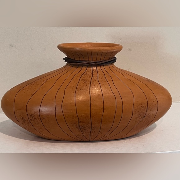 Vtg Hand Crafted Decorative Ceramic Vase Made In Philippines 9.5" L x 5 H x 4.5W - Picture 5 of 9